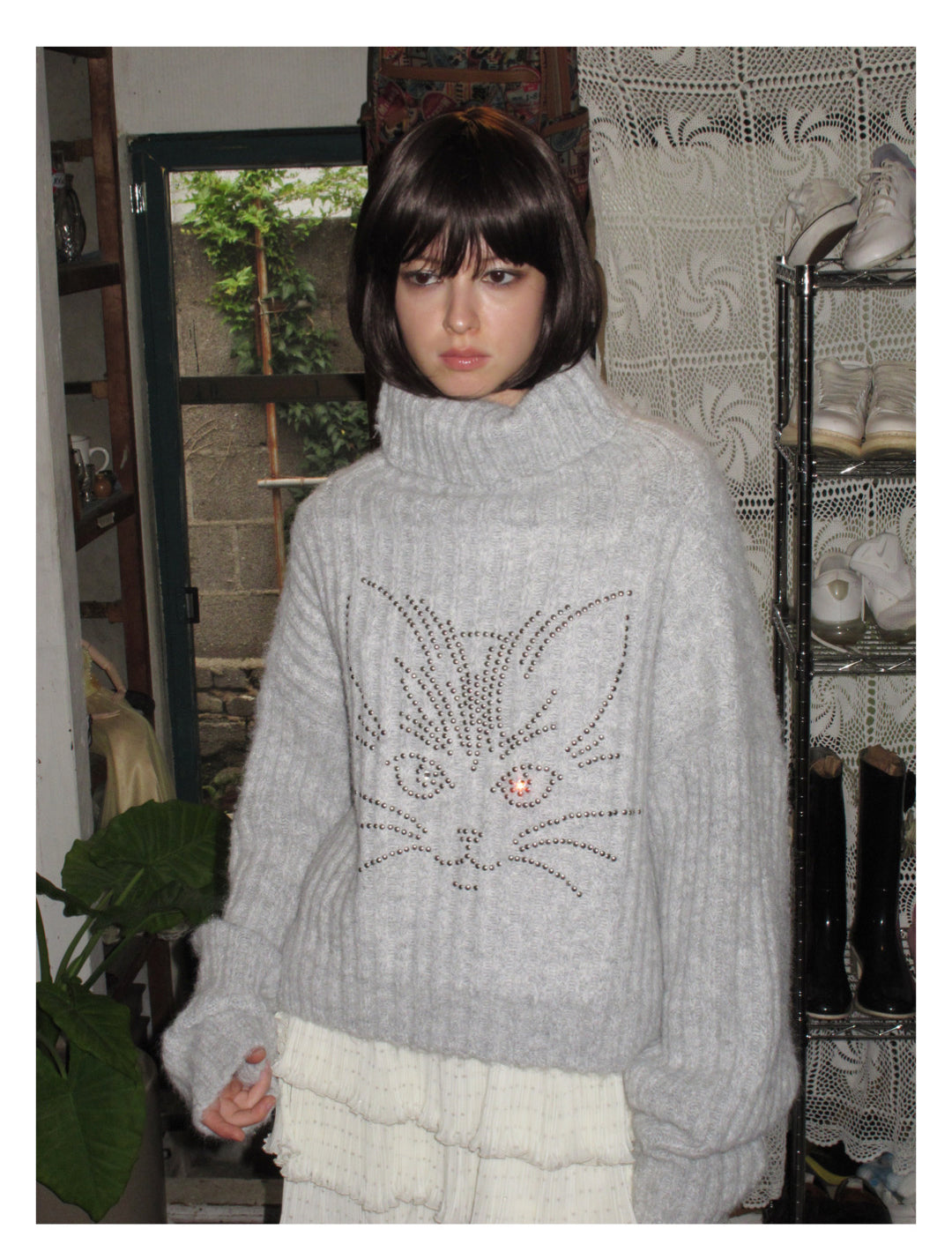 [S0030]Rhinestone-decorated Kitten, Gray Turtleneck Sweater