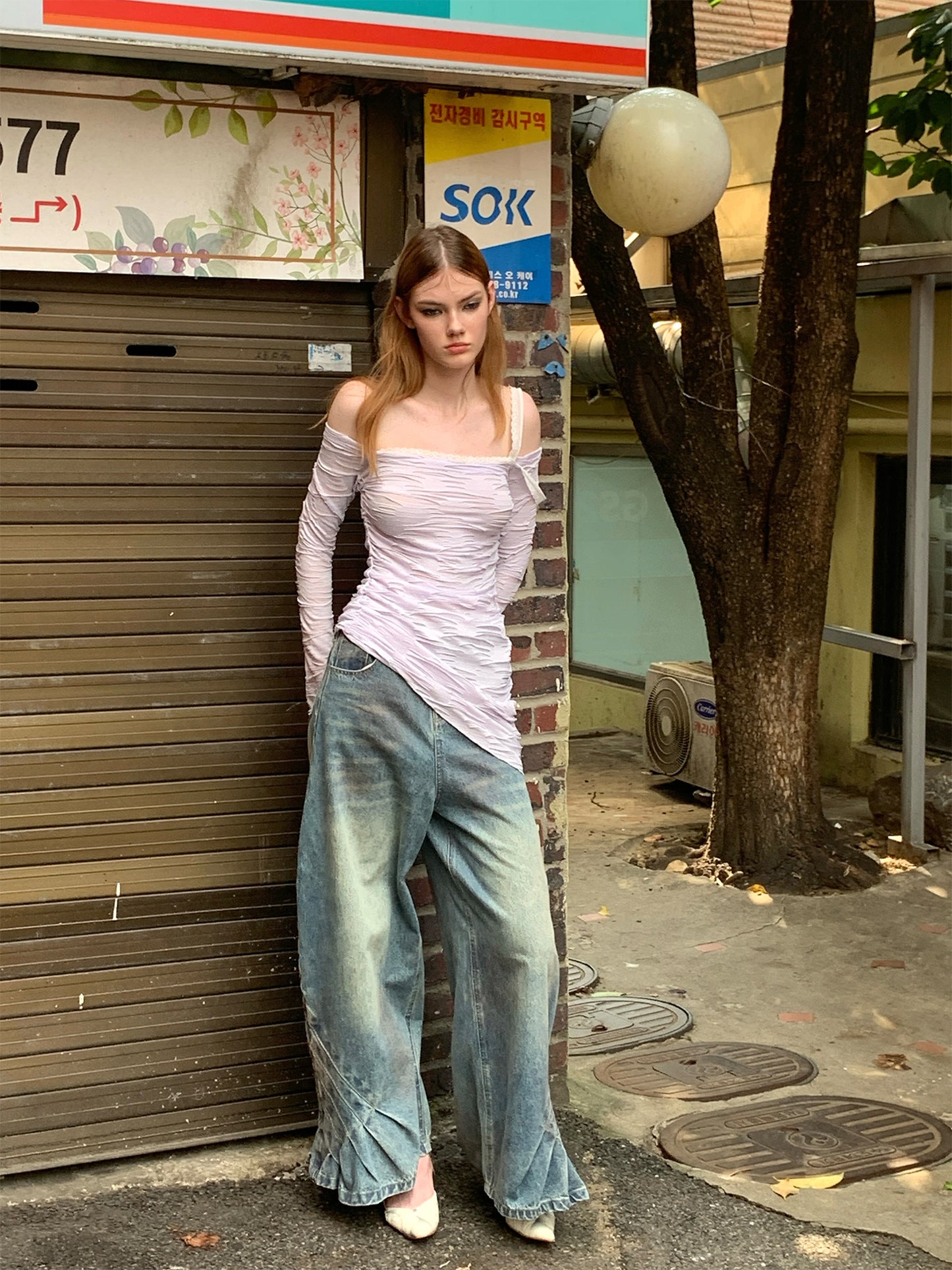 [G0035]Pleated jeans