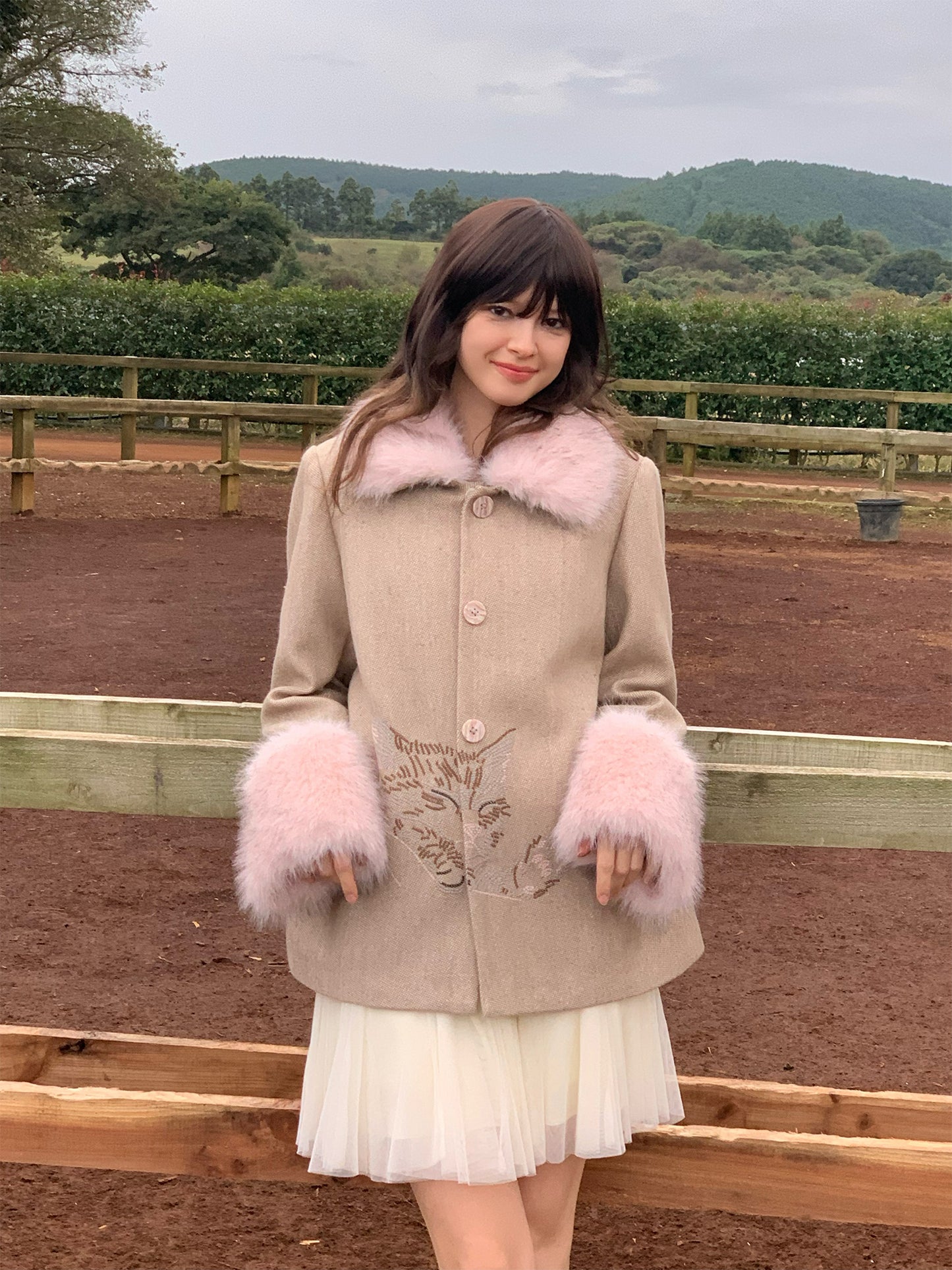 [S009]Pink Fur Coat with Cat Embroidery